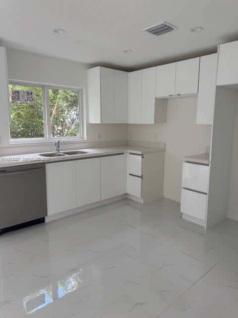 3131 NW 60 St. # 0, Miami FL 33142