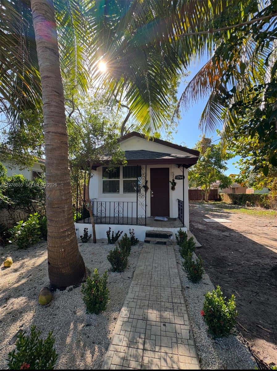 1762 NW 63rd St, Miami FL 33147