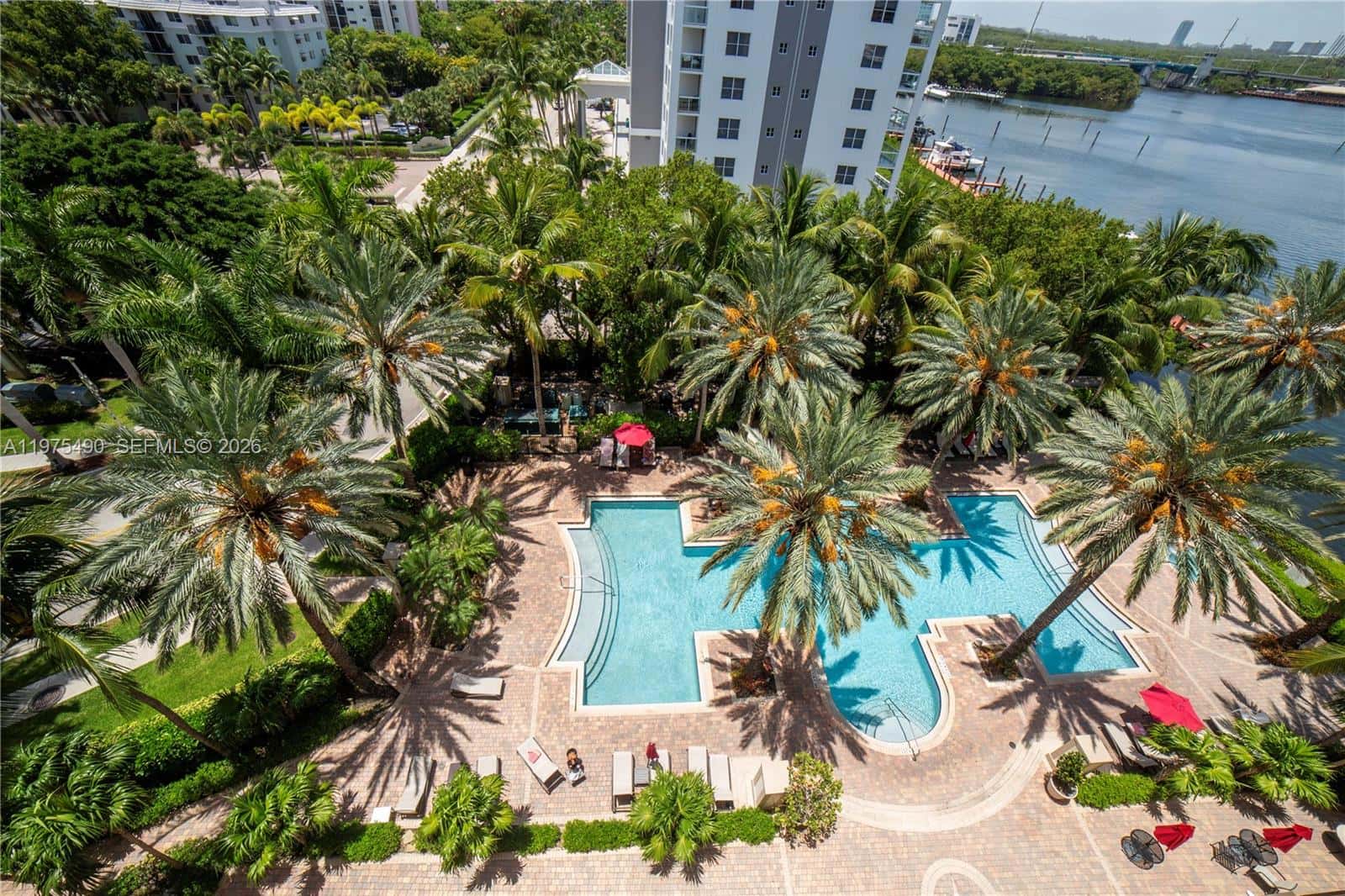 17100 N Bay Rd # 1802, Sunny Isles Beach FL 33160