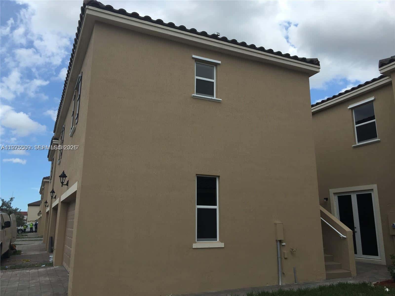 17103 SW 96th St, Miami FL 33196