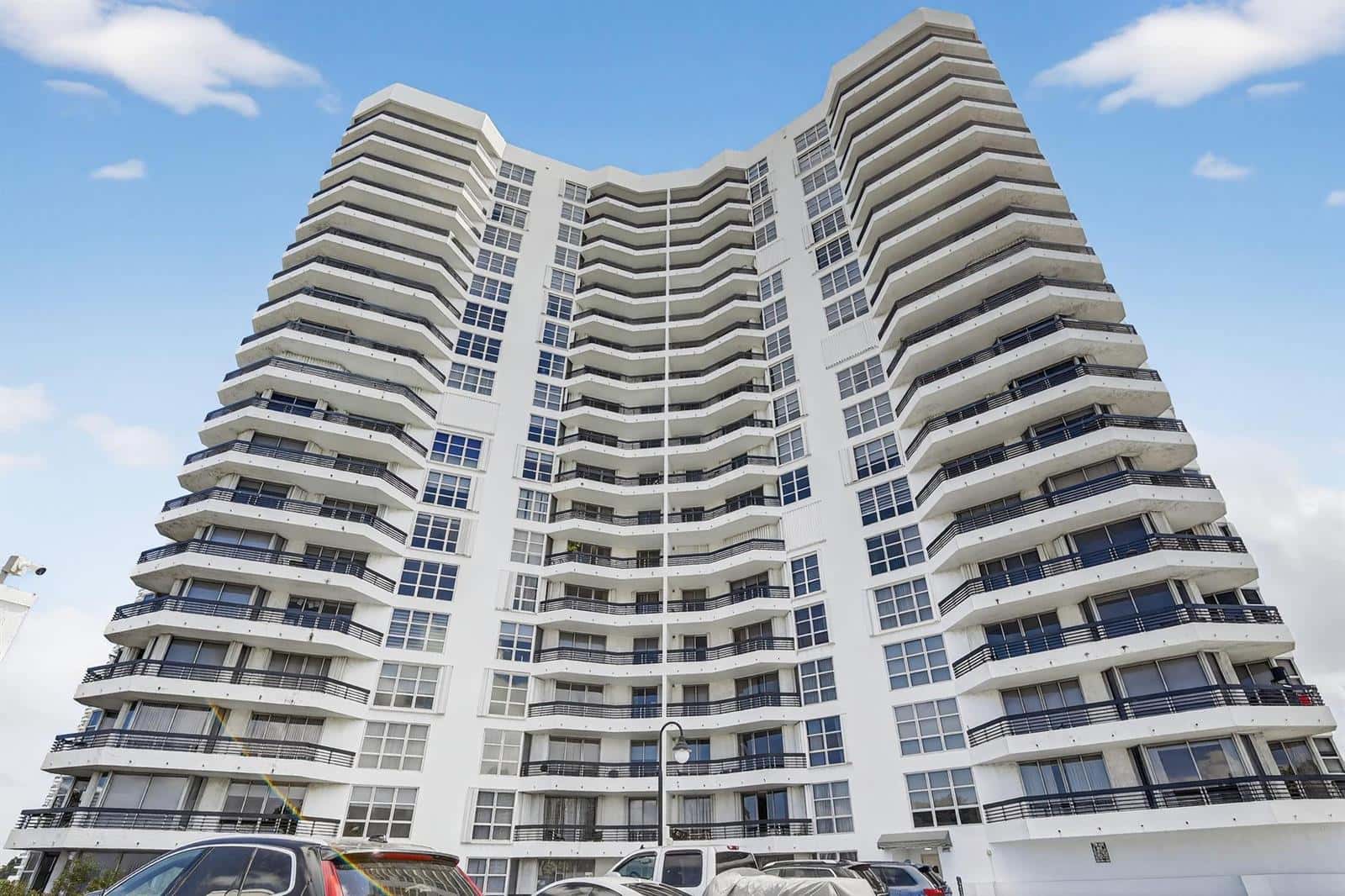 3400 NE 192nd Street # 1008, Miami FL 33180