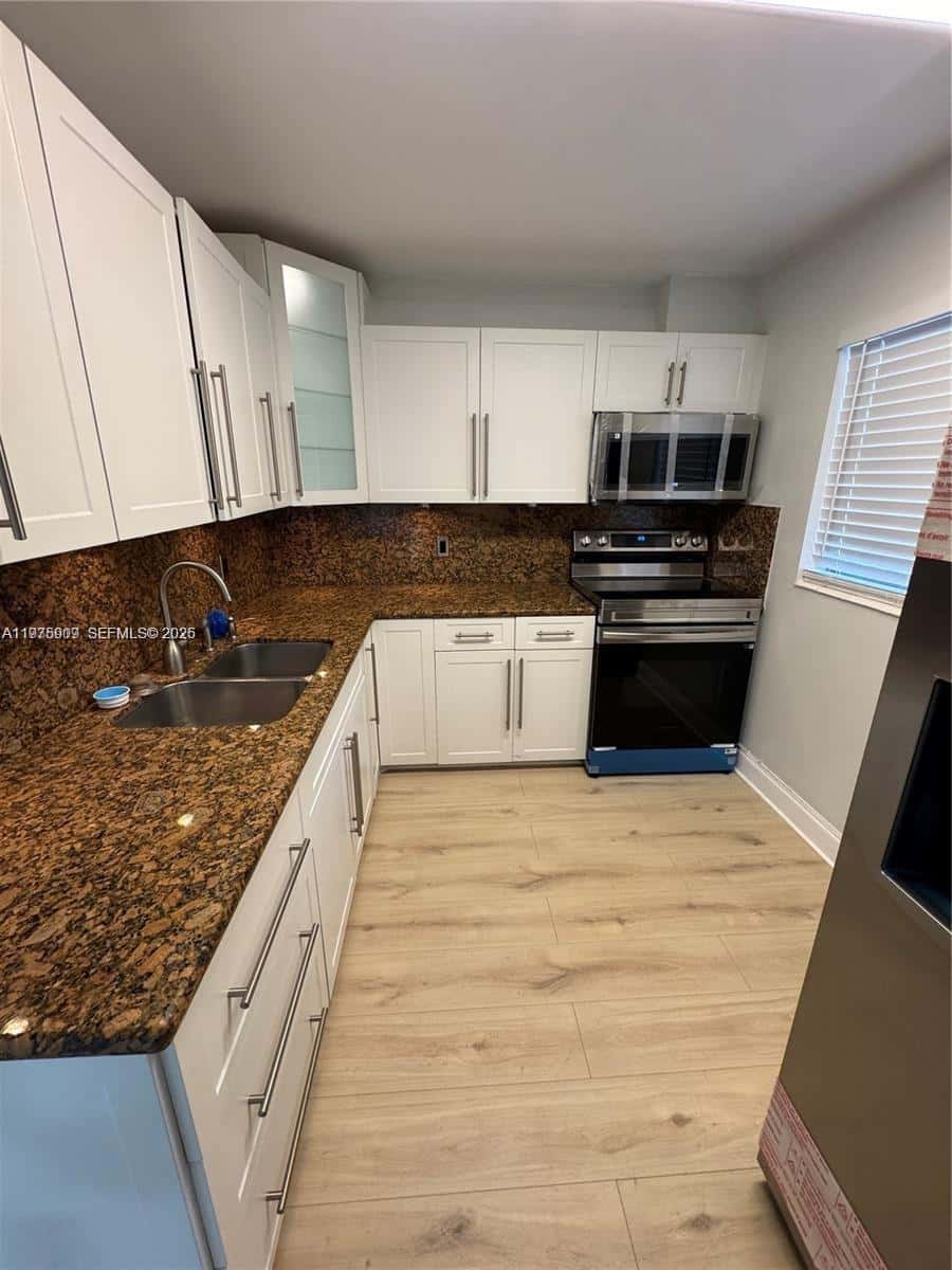7745 SW 86th St # 315, Miami FL 33143
