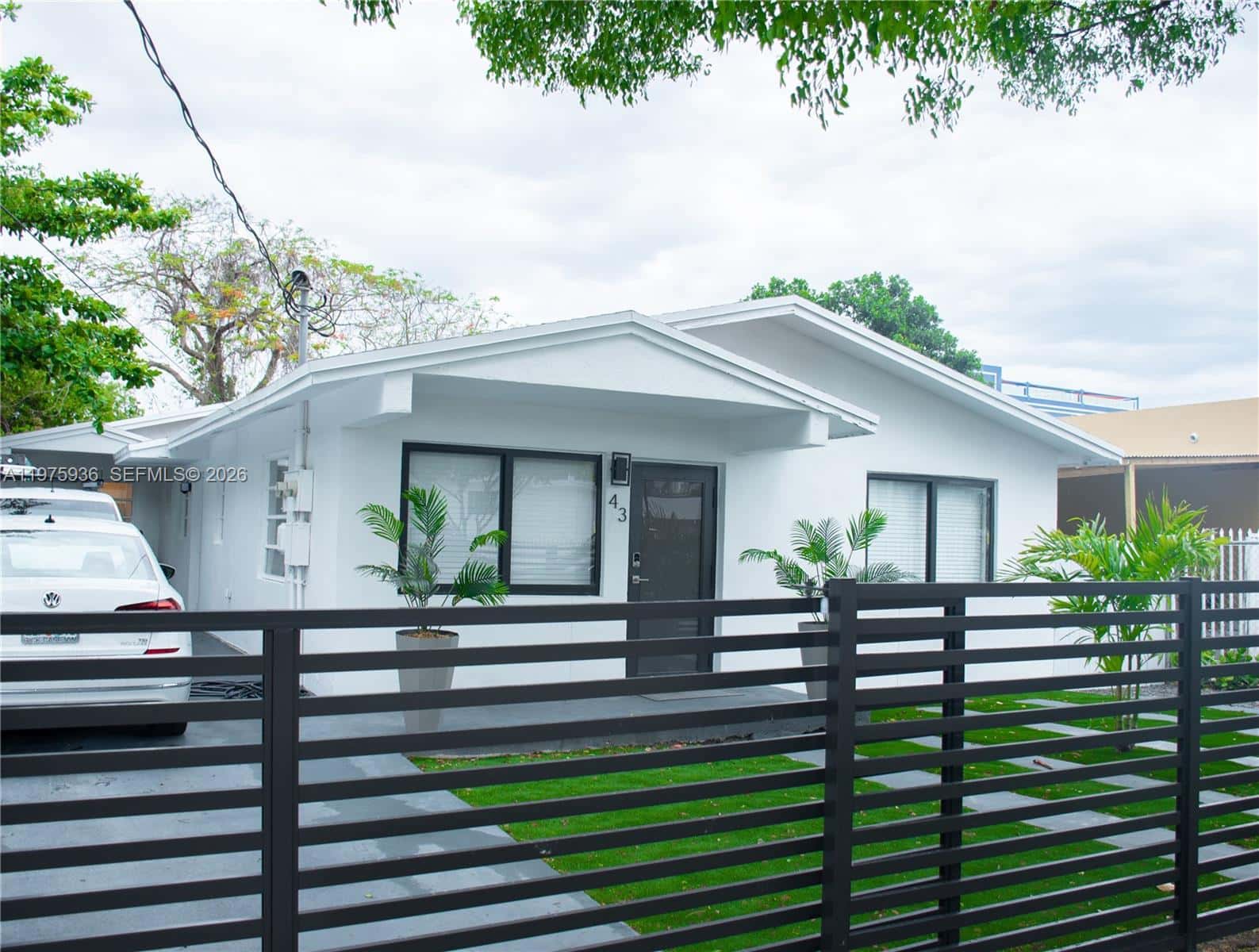 43 NW 41st St, Miami FL 33127