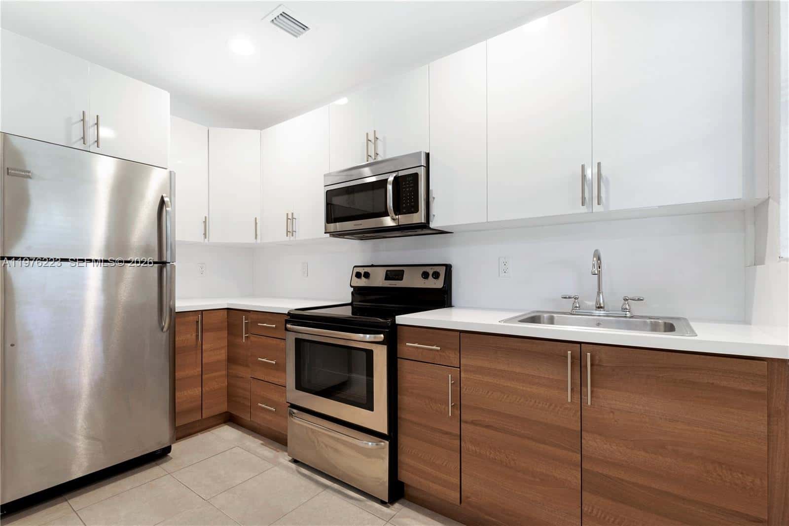 214 Salamanca Ave # 3, Coral Gables FL 33134