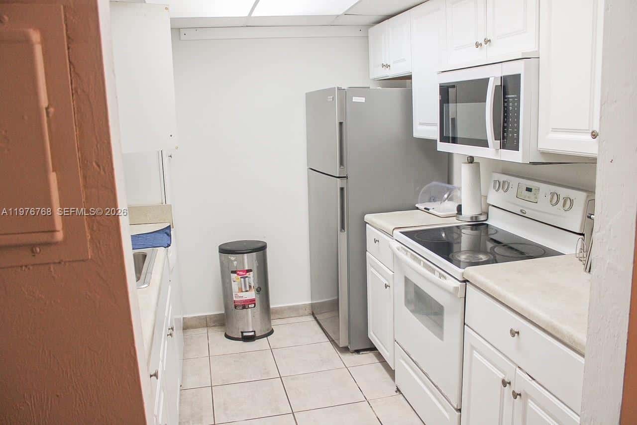 10818 N Kendall Dr # R25, Miami FL 33176