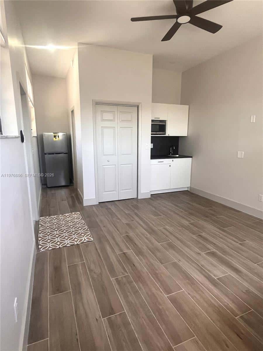 7760 SW 20th St # 1, Miami FL 33155
