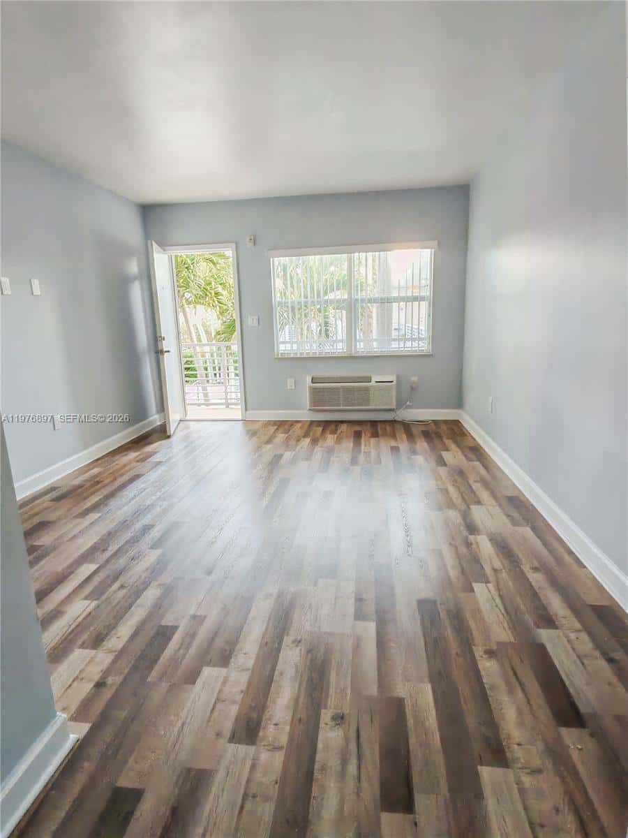 8000 NE Bayshore Ct # 211, Miami FL 33138