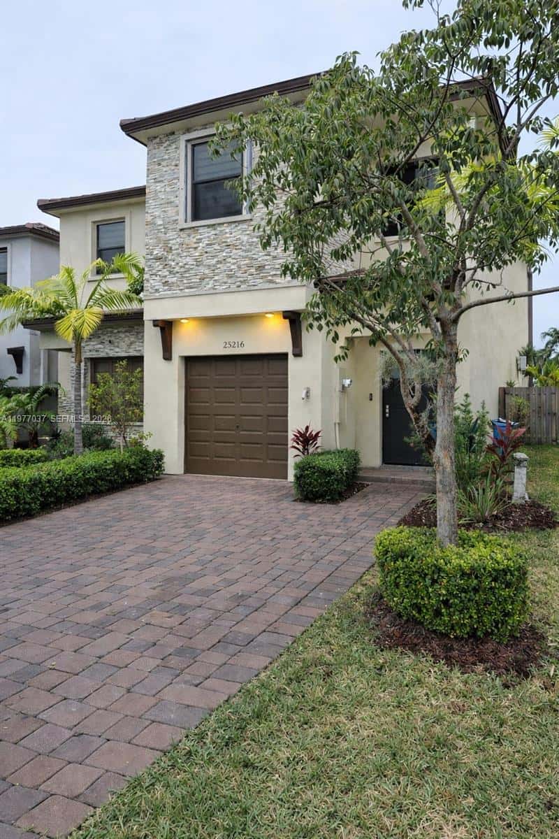 25216 SW 108th Ct, Homestead FL 33032
