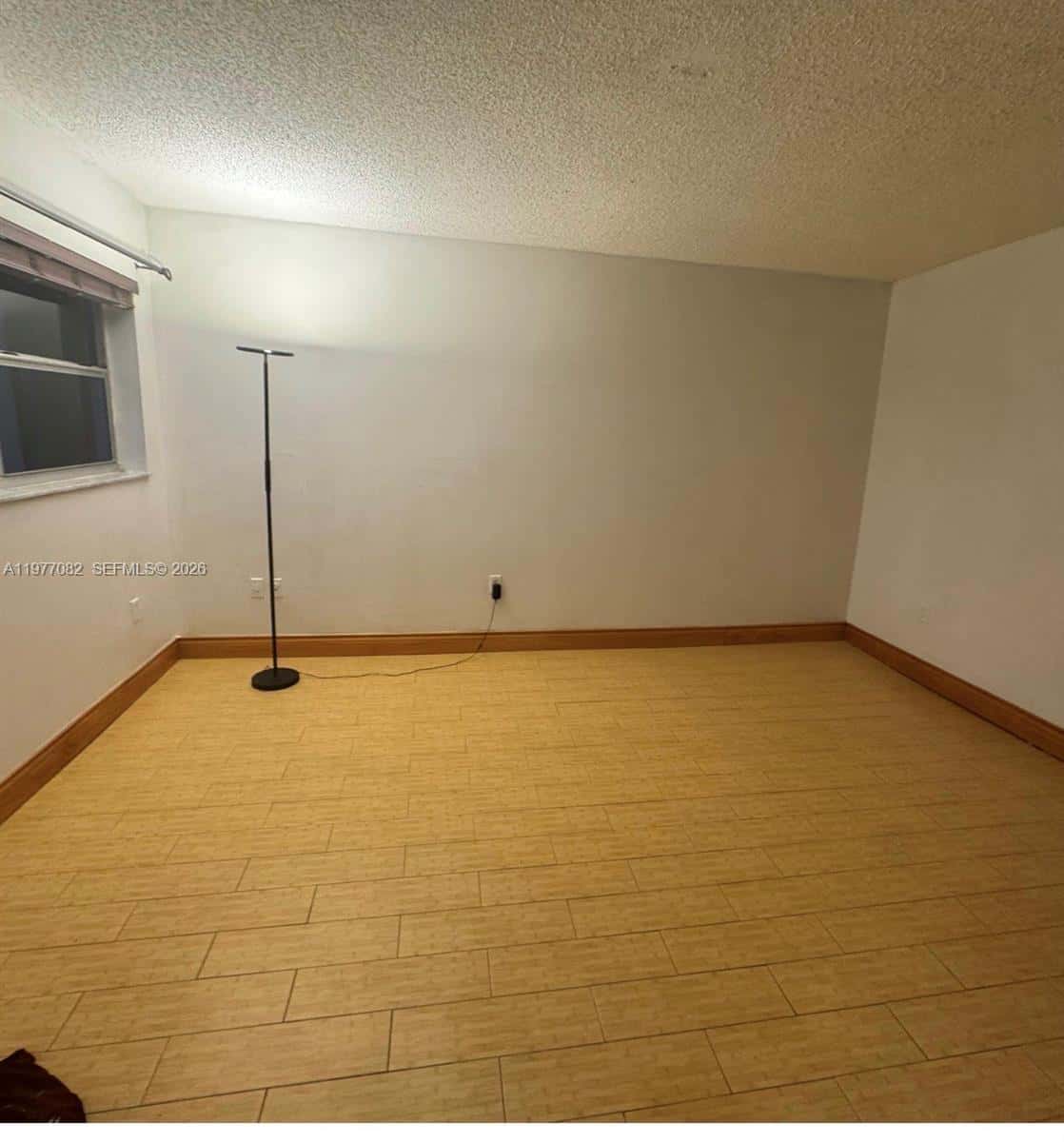 1855 W 60th St # 425, Hialeah FL 33012