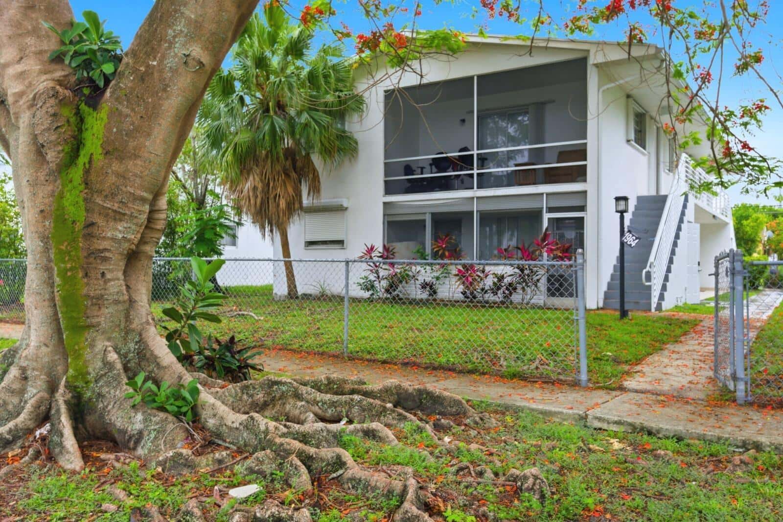 1964 NE 172nd Street # 5, North Miami Beach FL 33162