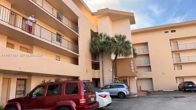 8895 Fontainebleau Blvd # 111, Miami FL 33172