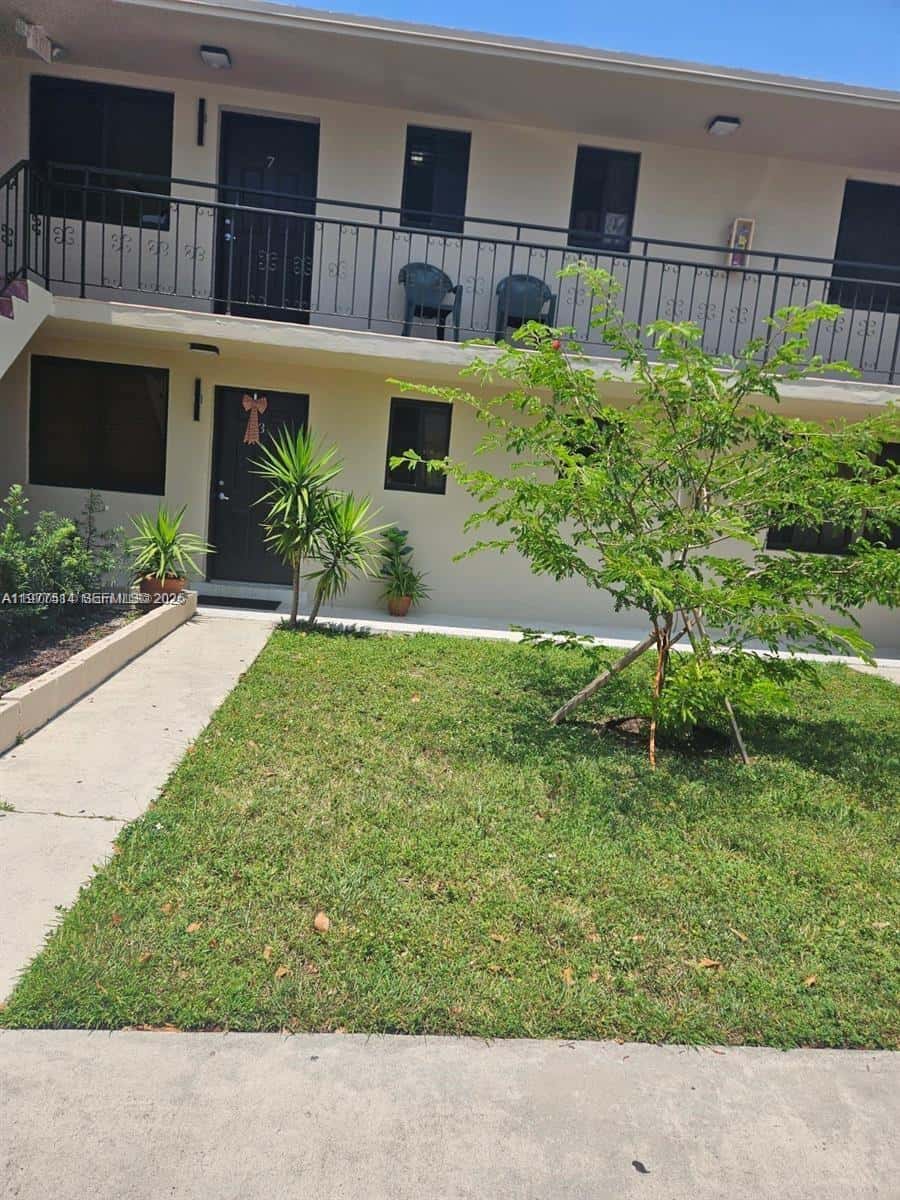 1434 NW 2nd St # 5, Miami FL 33125