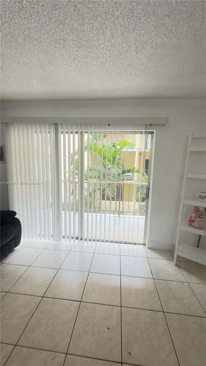 11925 NE 2nd Ave # B207, North Miami FL 33161