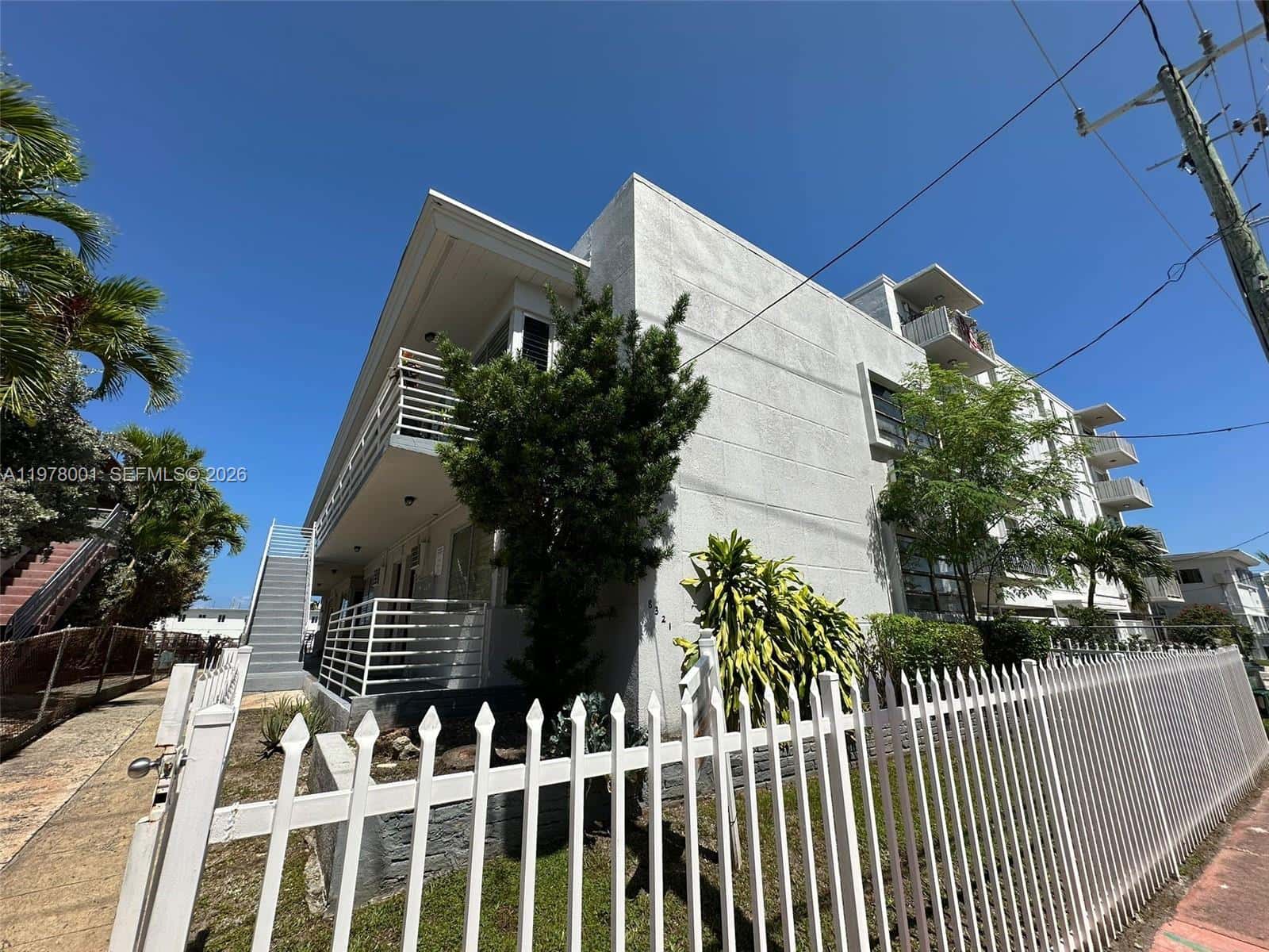 8321 Crespi Blvd # 7, Miami Beach FL 33141