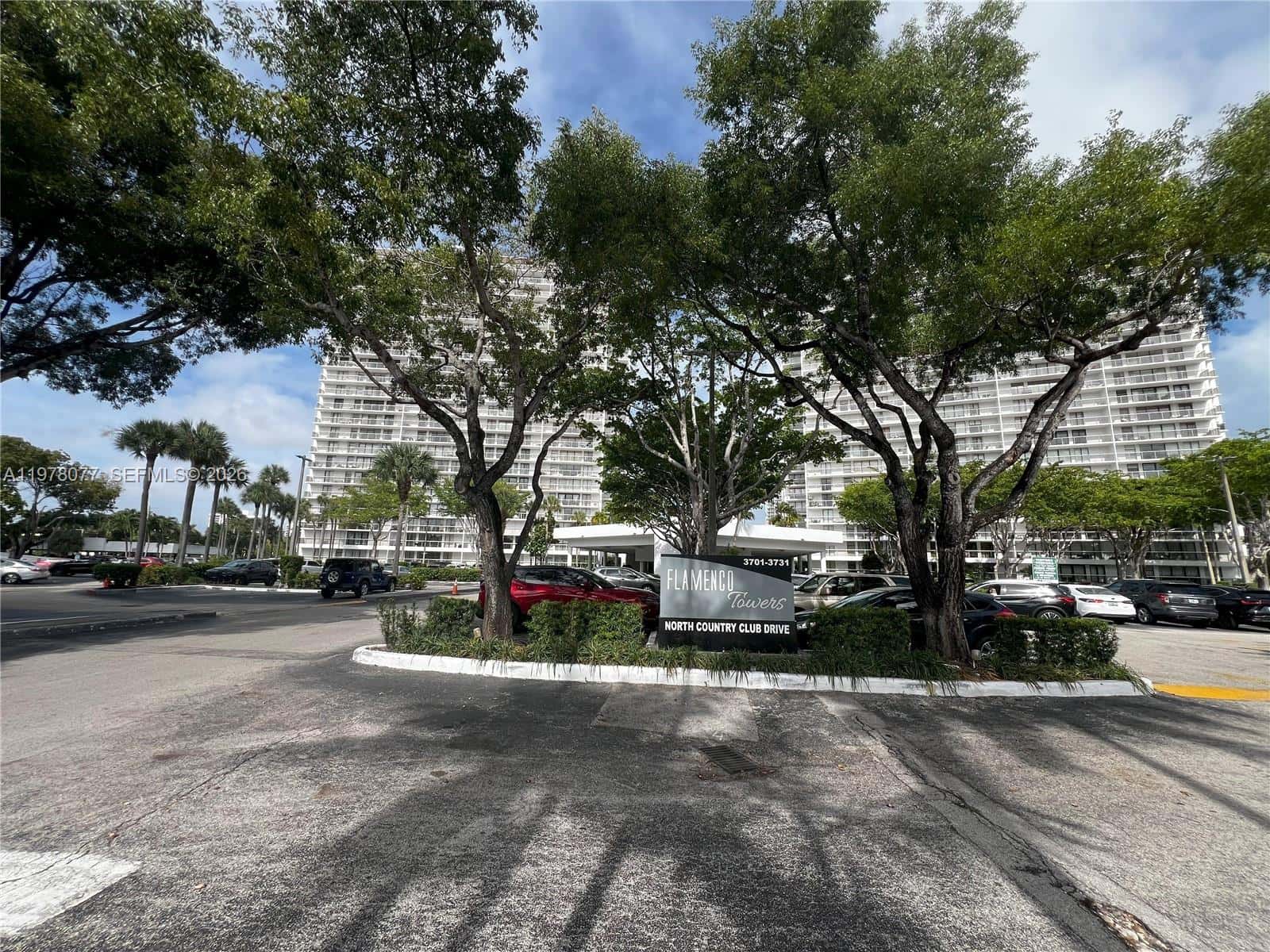 3701 N Country Club Dr # 201, Aventura FL 33180