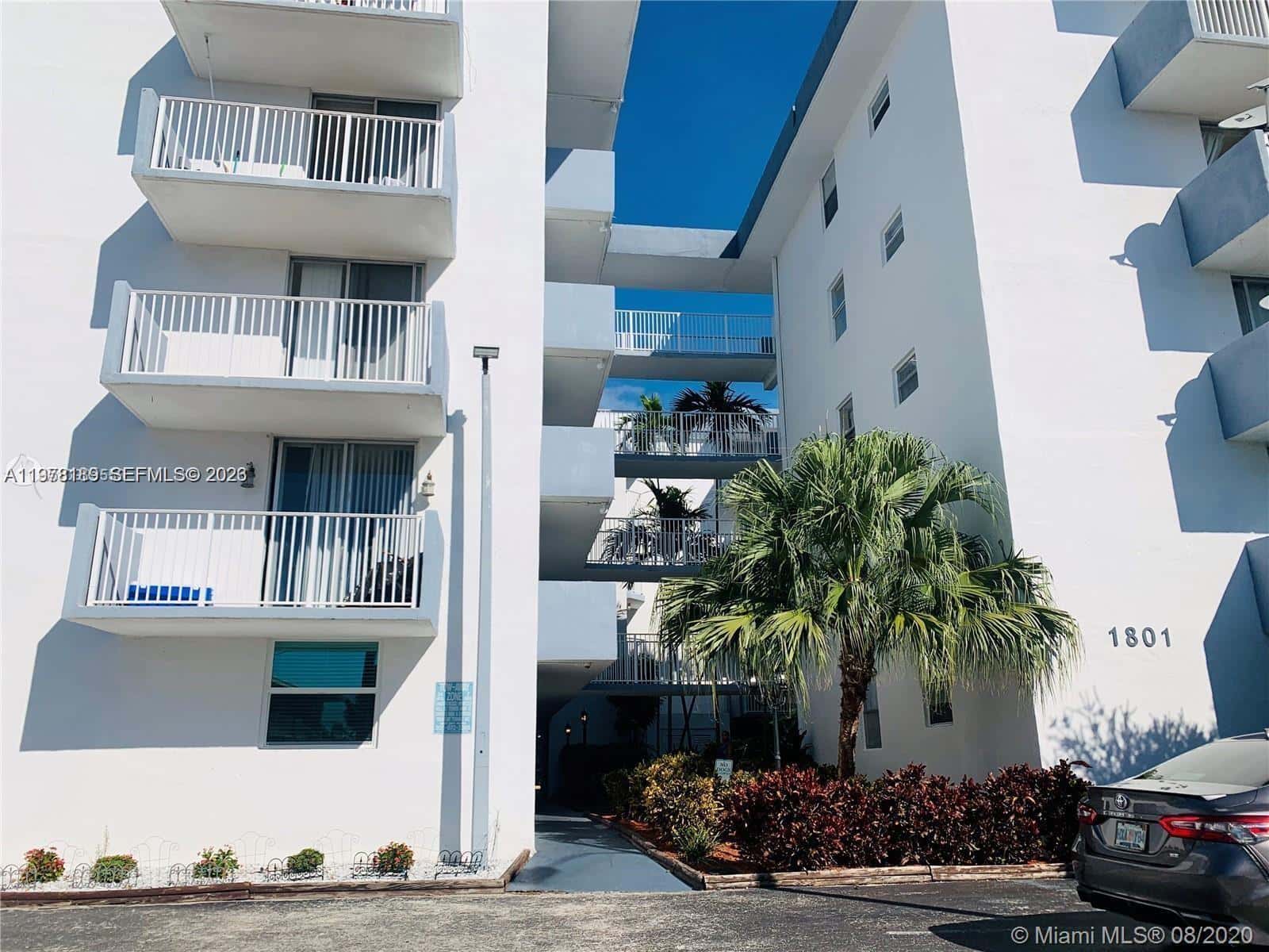 1801 S Treasure Dr # 101, North Bay Village FL 33141