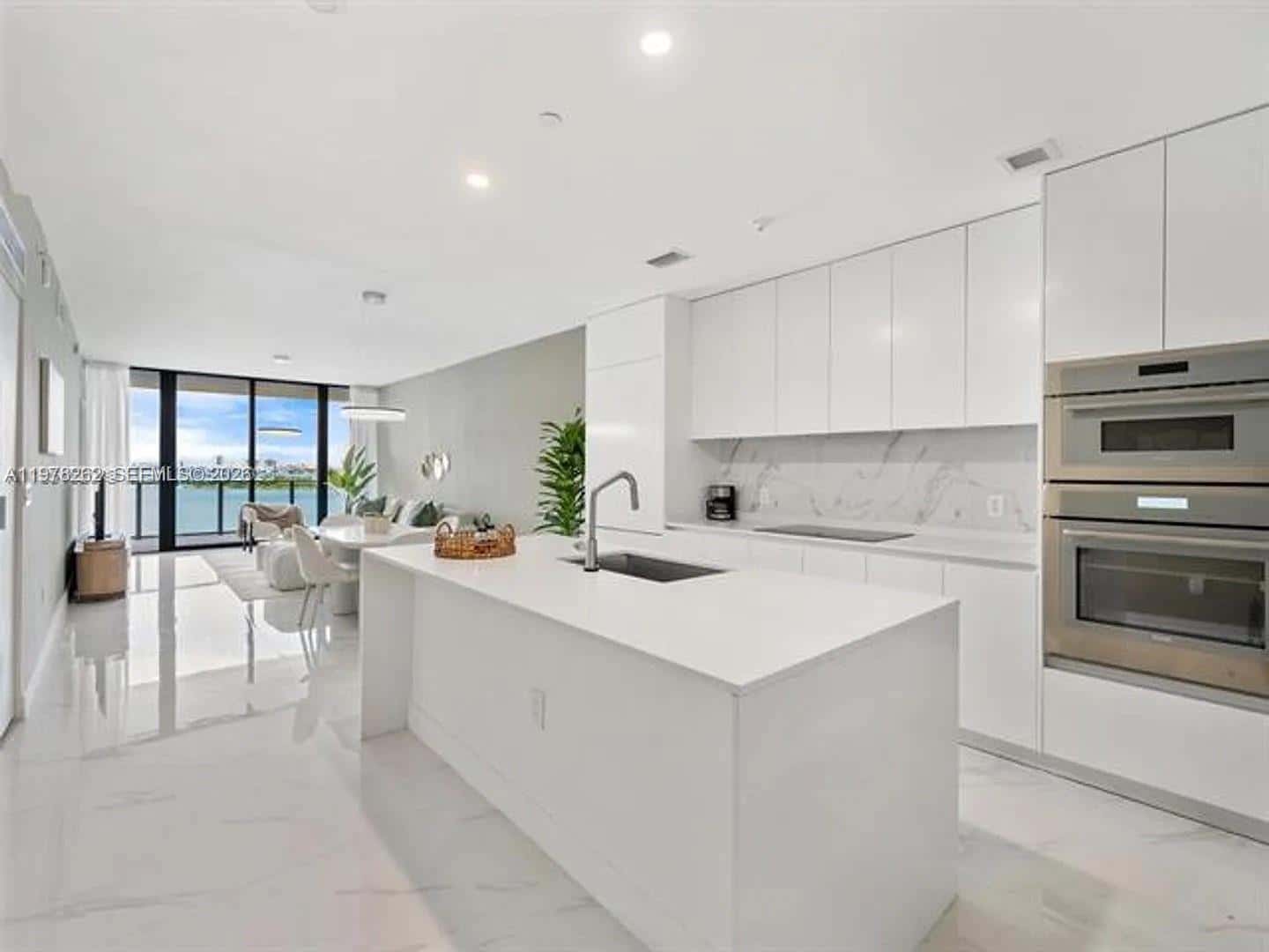 700 NE 24TH ST # 606, Miami FL 33137