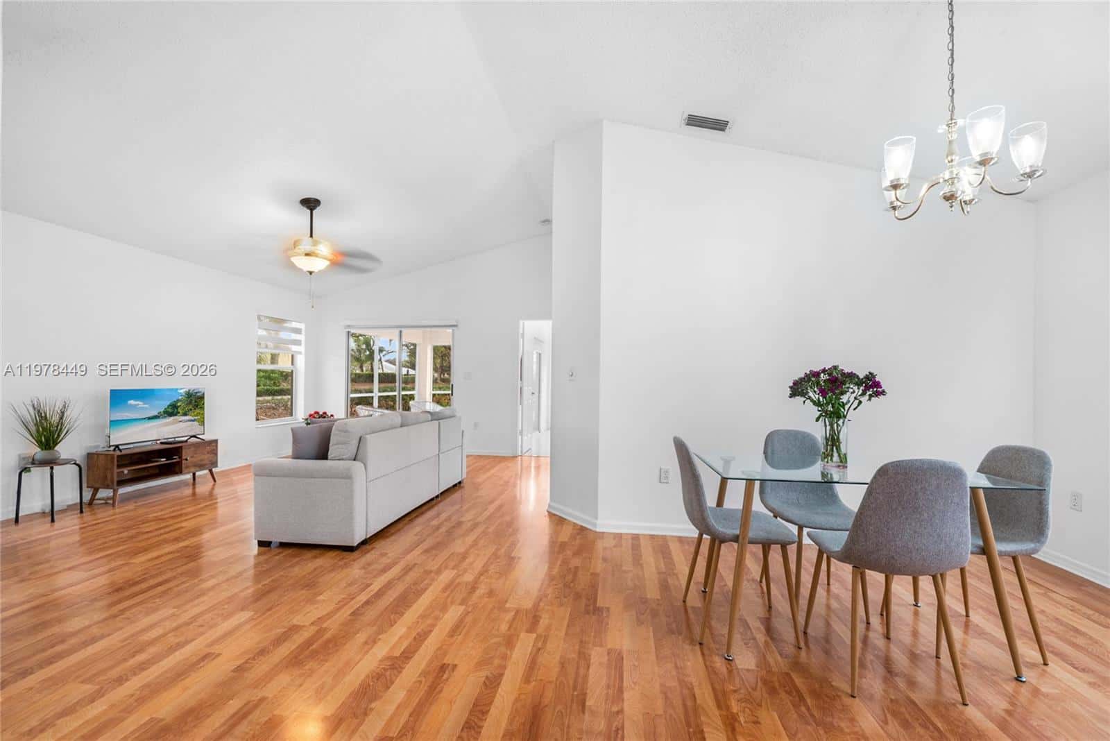 2020 SE 5th Pl, Homestead FL 33033