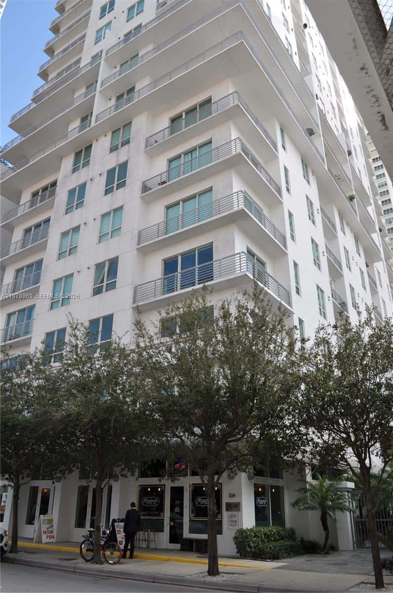 234 NE 3rd St # 908, Miami FL 33132