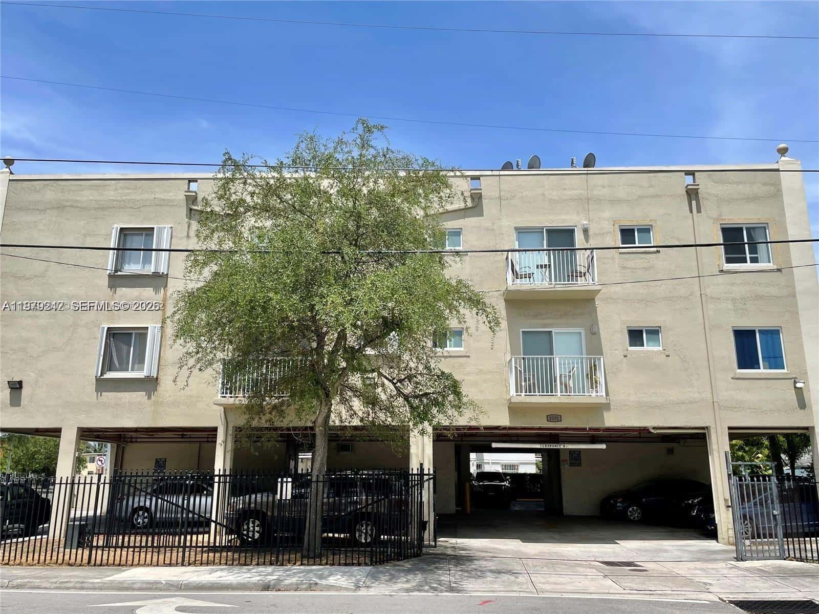 3201 W Flagler St # 102, Miami FL 33135