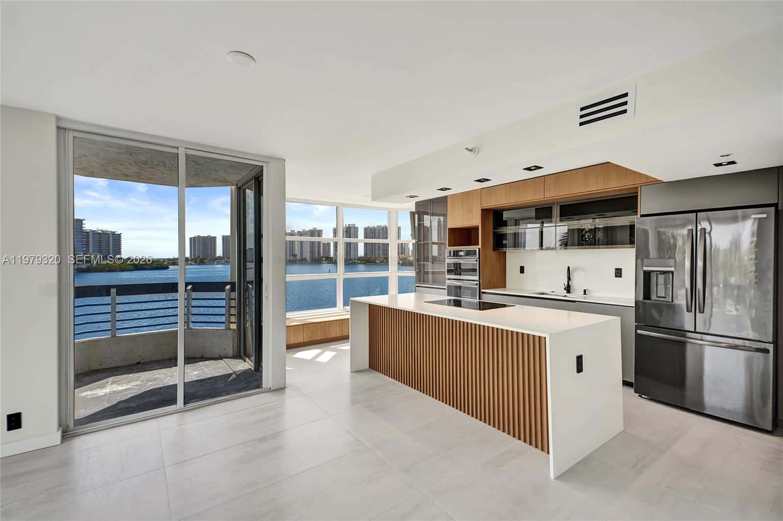 3530 Mystic Pointe Dr # 415, Aventura FL 33180