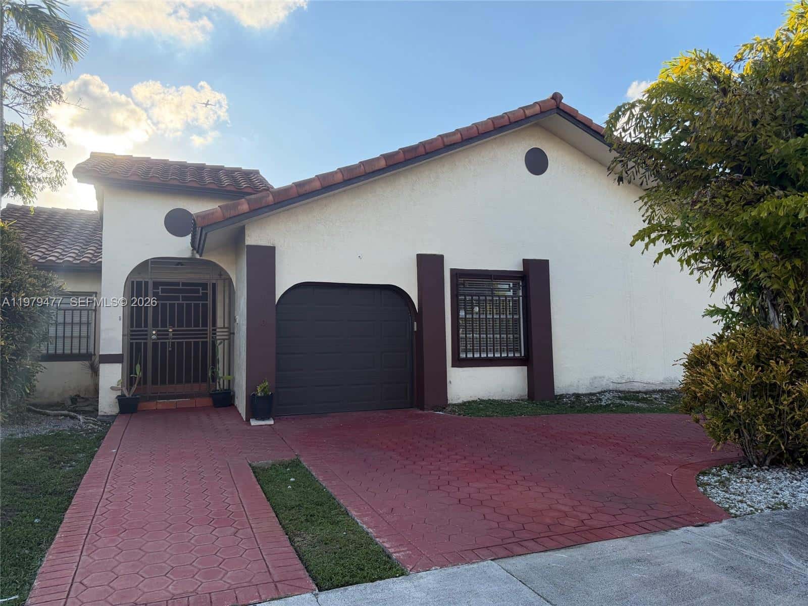 1090 NW 128th Ct, Miami FL 33182