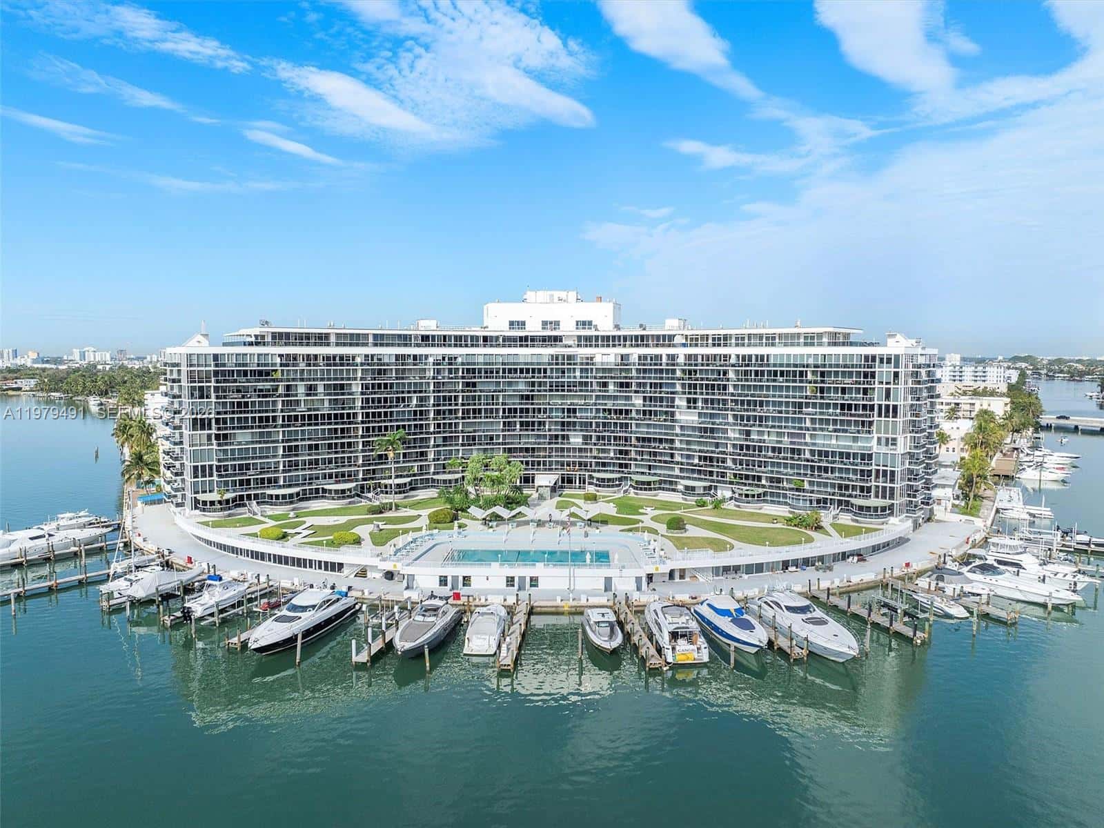 900 Bay Dr # 524, Miami Beach FL 33141