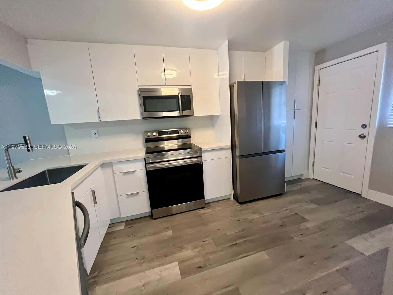1750 NE 191st St # 3, Miami FL 33179