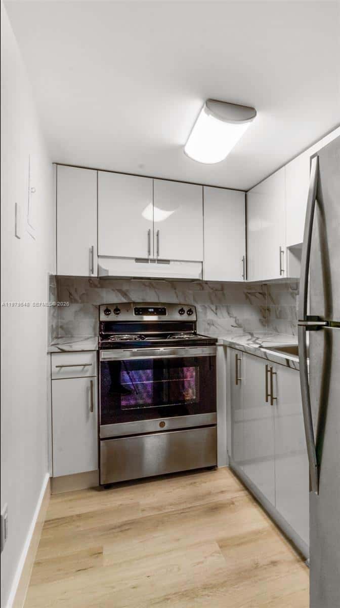 4855 NW 7th St # 6, Miami FL 33126