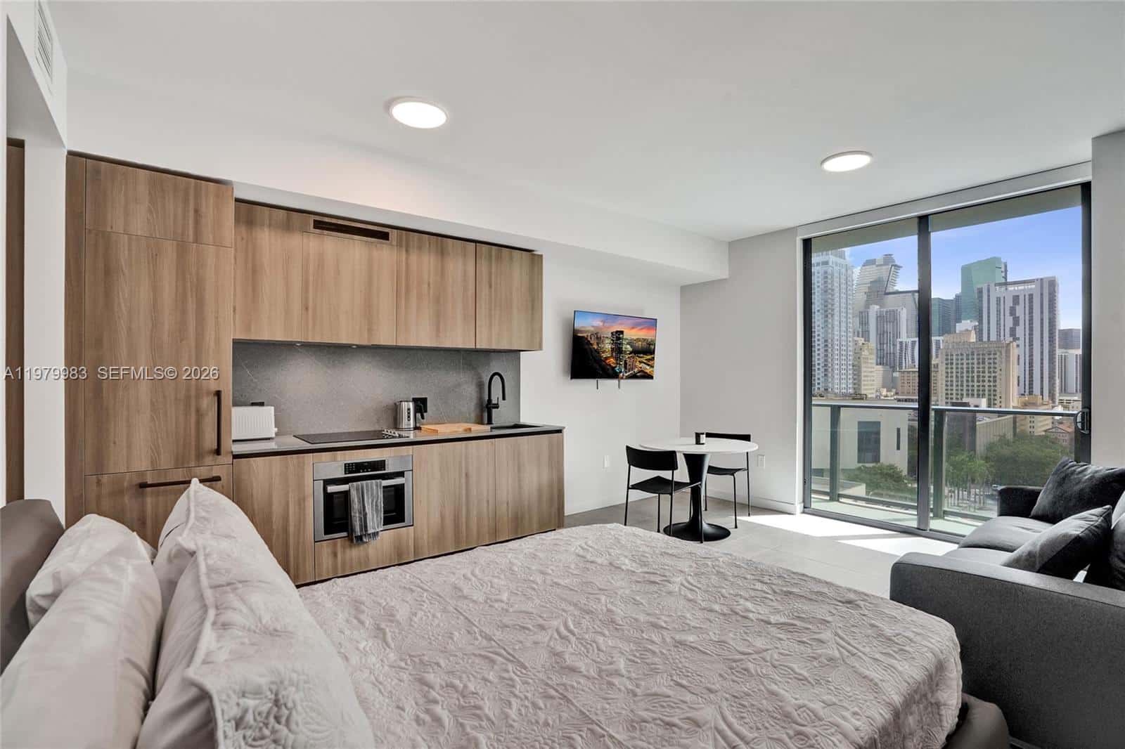 121 NE 5th Street # 1404, Miami FL 33132