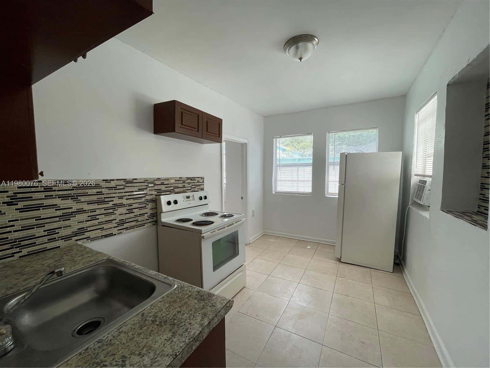 1060 NW 47th St # 4, Miami FL 33127