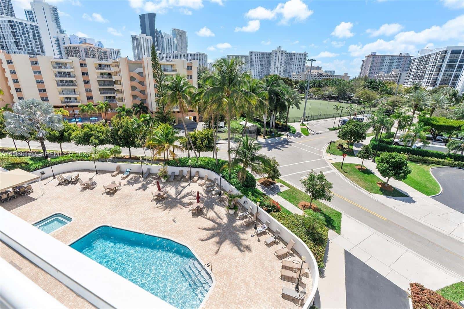 17801 N Bay Rd # 607, Sunny Isles Beach FL 33160