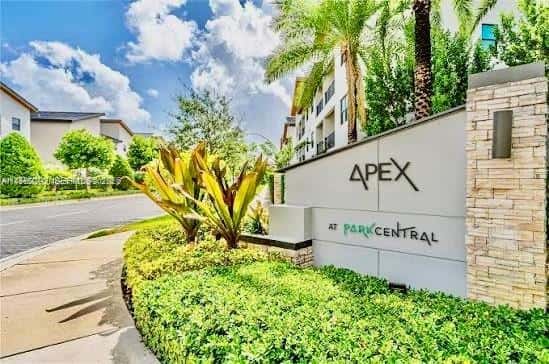 7925 NW 104th Ave # 32, Doral FL 33178