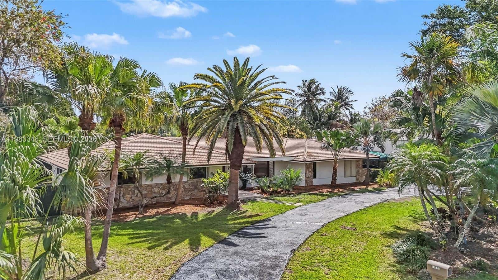 13621 SW 103rd Ave, Miami FL 33176