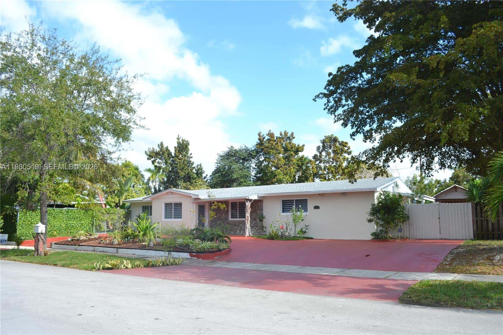 19901 SW 92nd Ave, Cutler Bay FL 33157