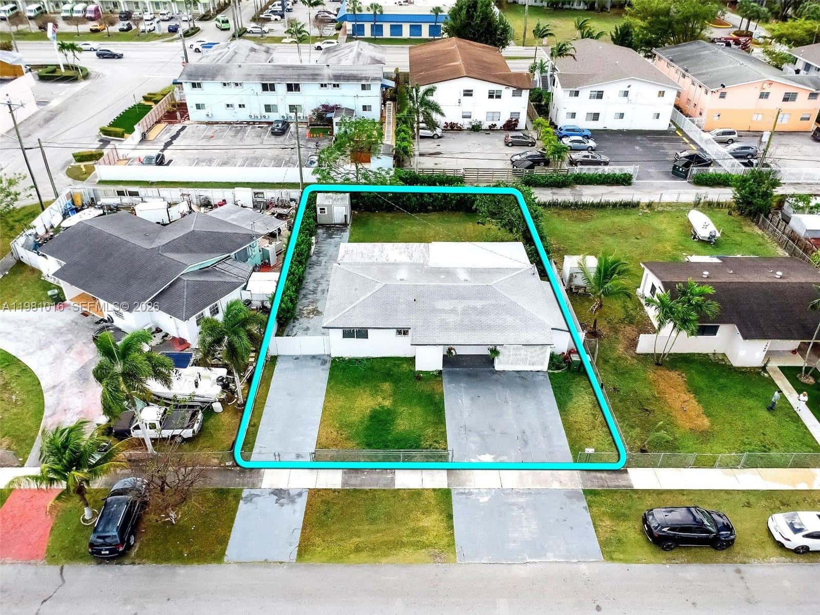 1570 NE 9th St, Homestead FL 33033