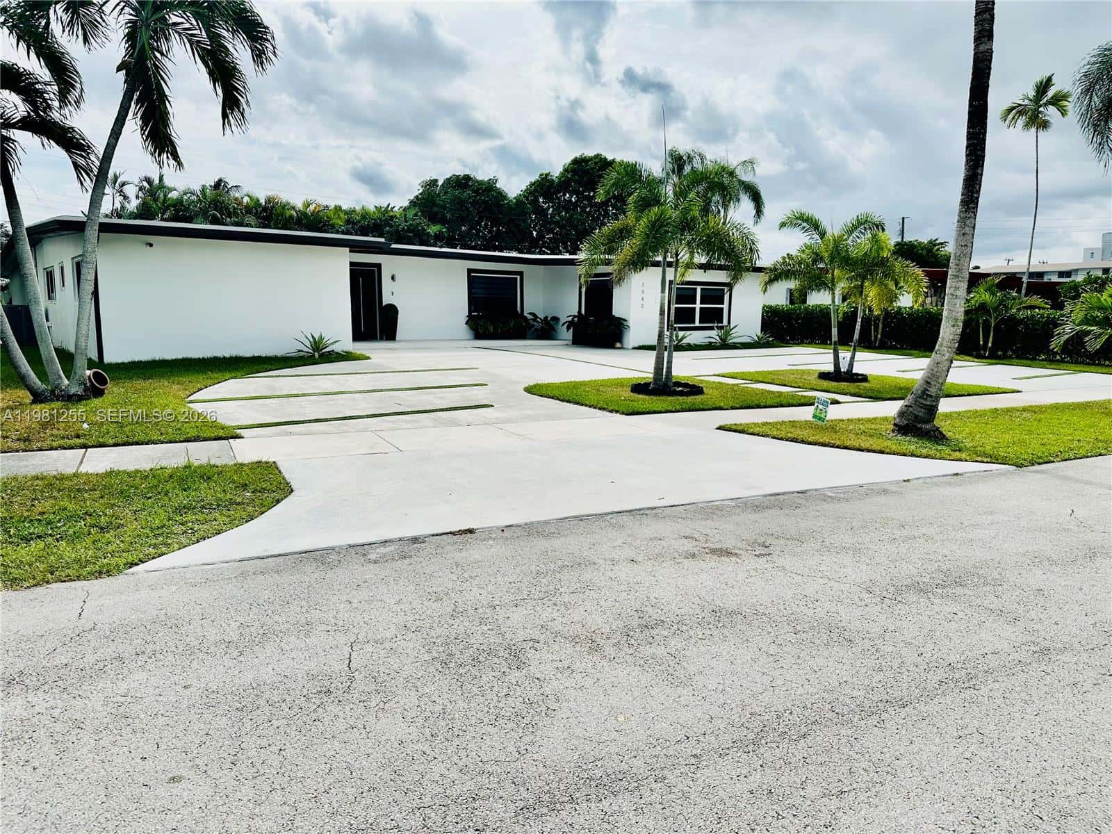 1940 NE 186th Dr, North Miami Beach FL 33179