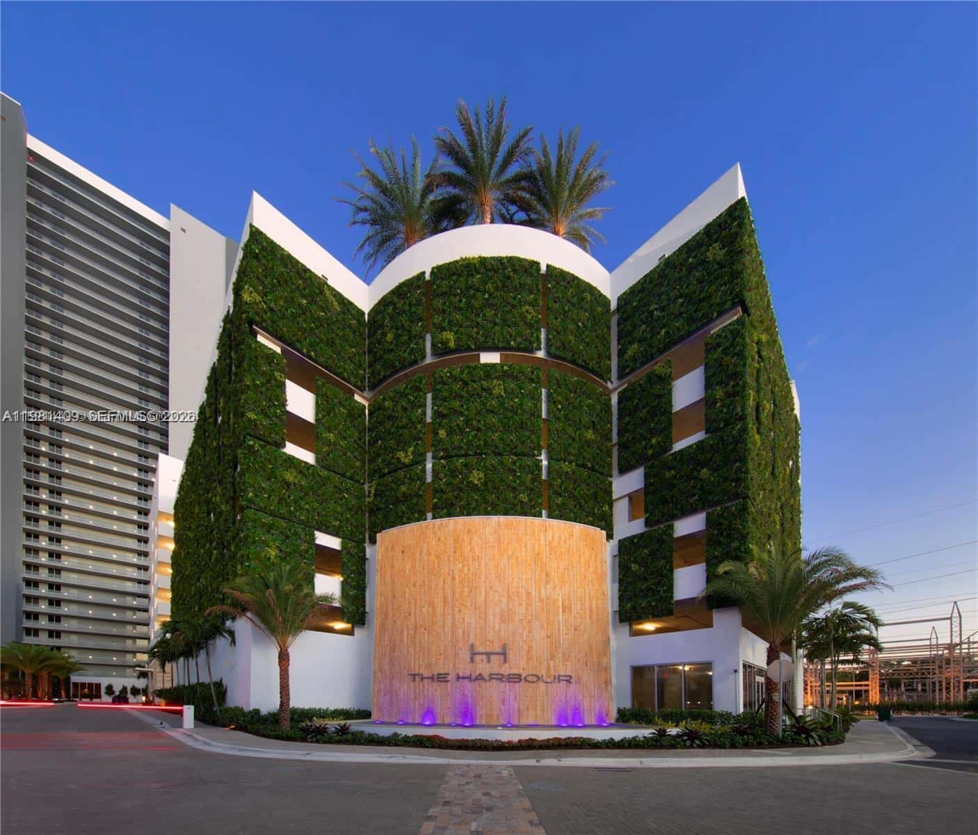 16385 Biscayne Blvd # 1120, North Miami Beach FL 33160