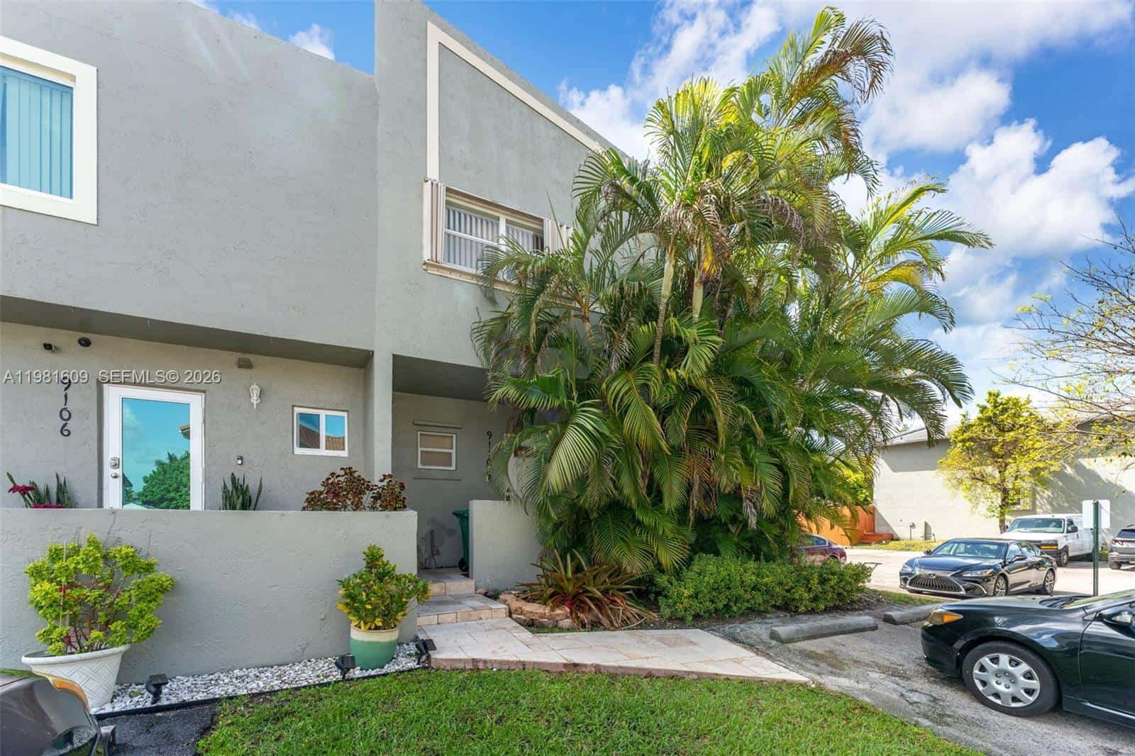 9110 SW 203rd Ter, Cutler Bay FL 33189