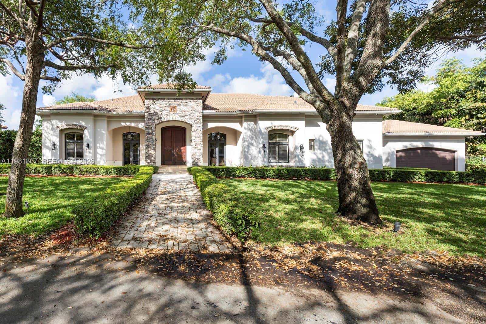 7140 SW 70th Ave, Miami FL 33143