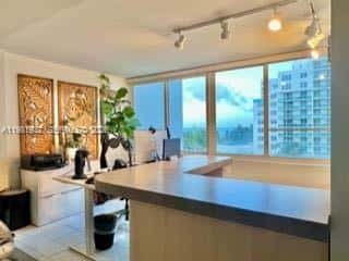 5005 Collins Ave # 518, Miami Beach FL 33140