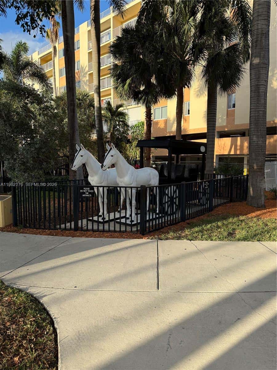 200 178th Dr # 605, Sunny Isles Beach FL 33160