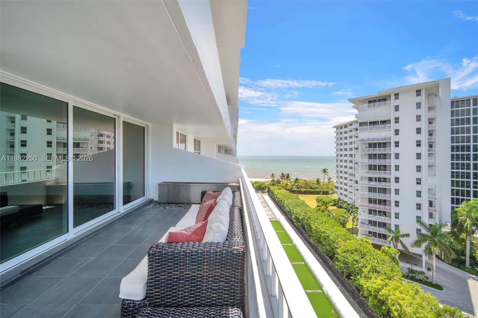 199 Ocean Lane Dr # 1009, Key Biscayne FL 33149