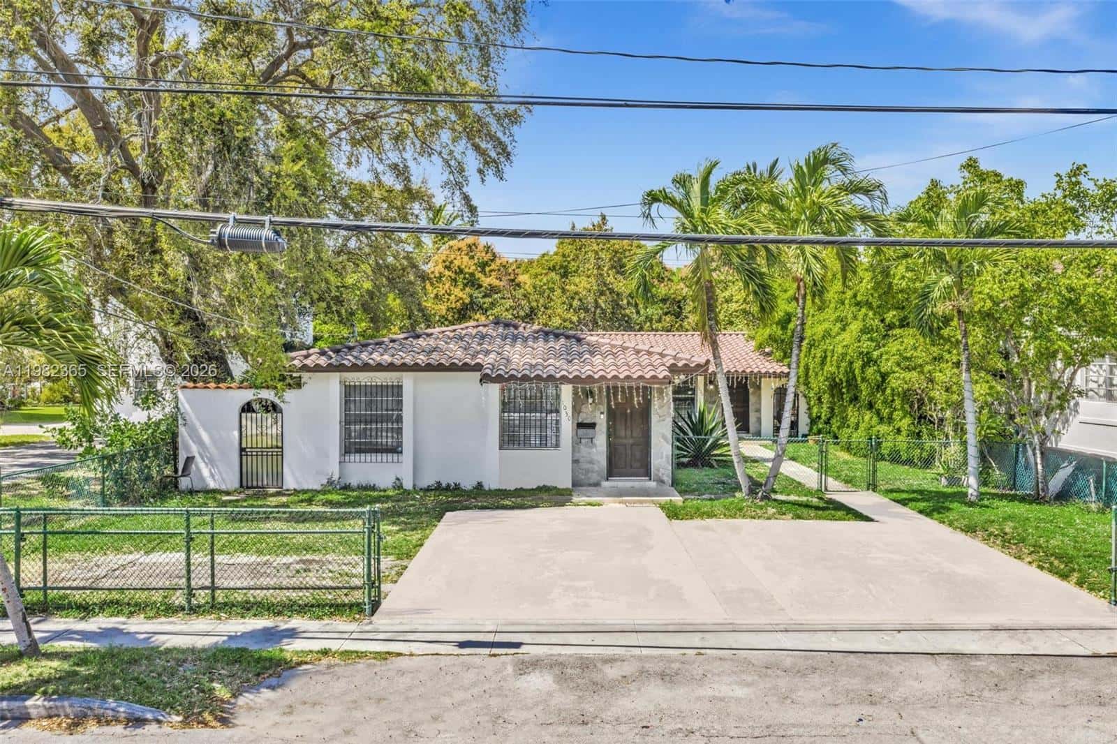 1010 SW 14th Ave, Miami FL 33135