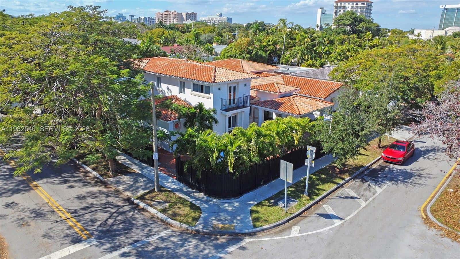 100 SW 26th Rd, Miami FL 33129