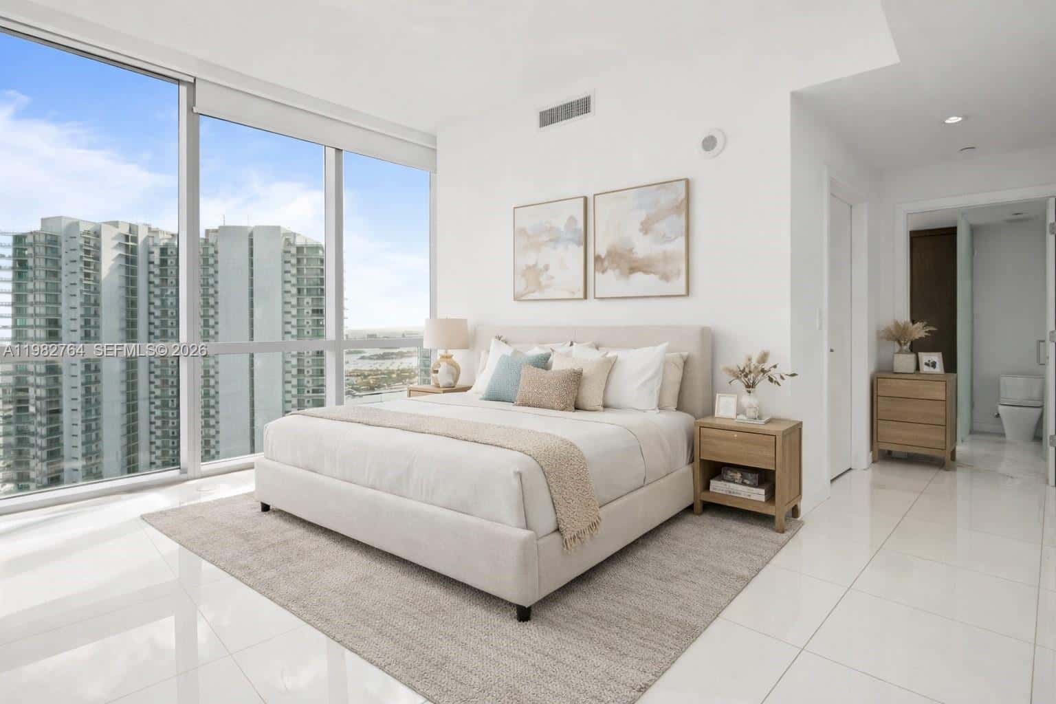851 NE 1st Ave # 4801, Miami FL 33132
