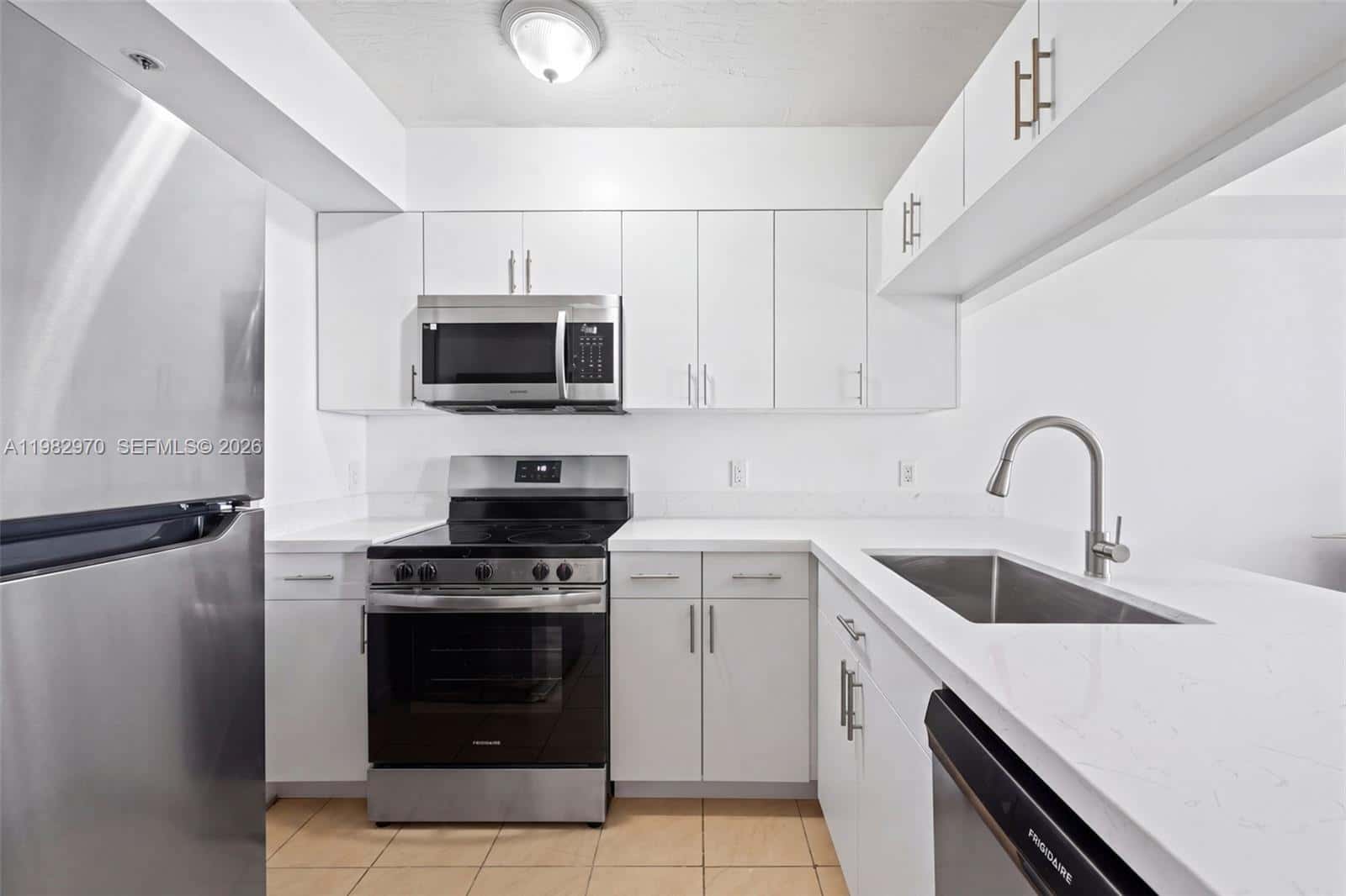 102 SW 6th Ave # 605, Miami FL 33130