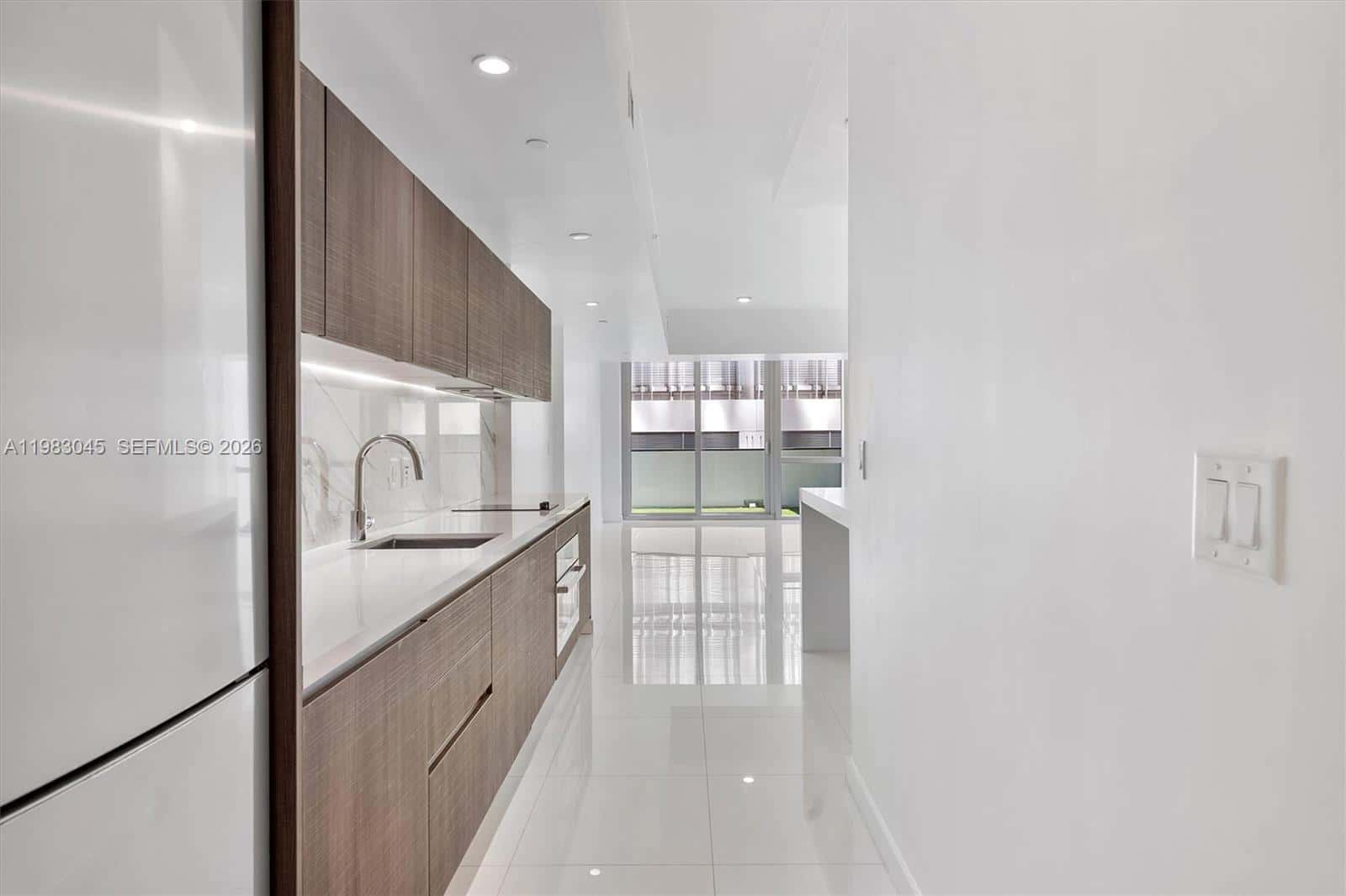 851 NE 1st Ave # 307, Miami FL 33132