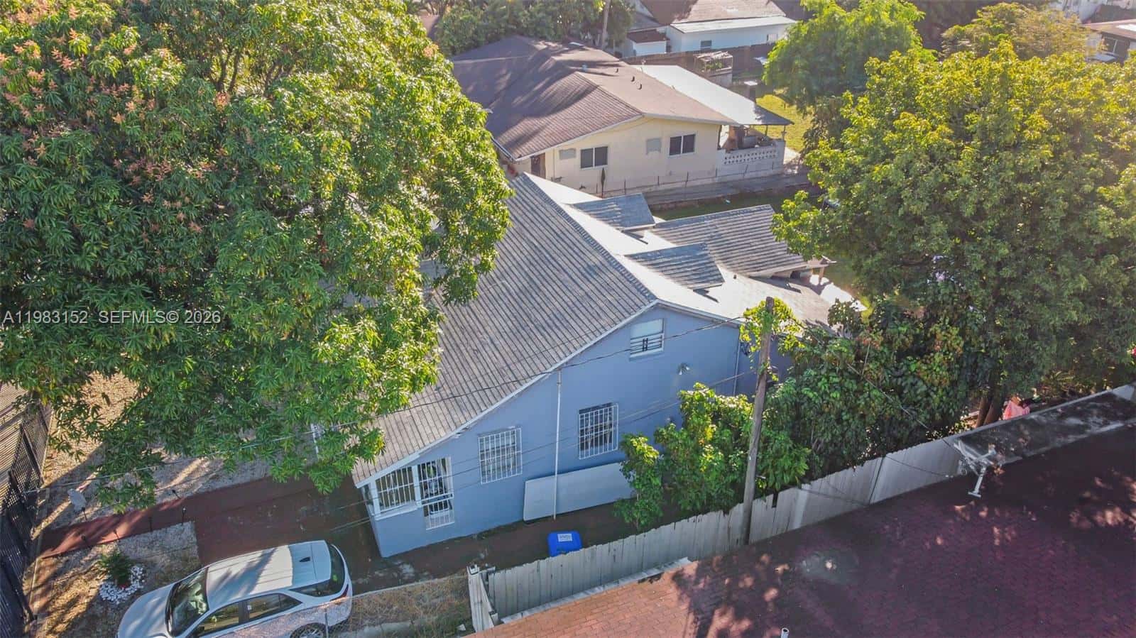 2142 NW 33rd St, Miami FL 33142
