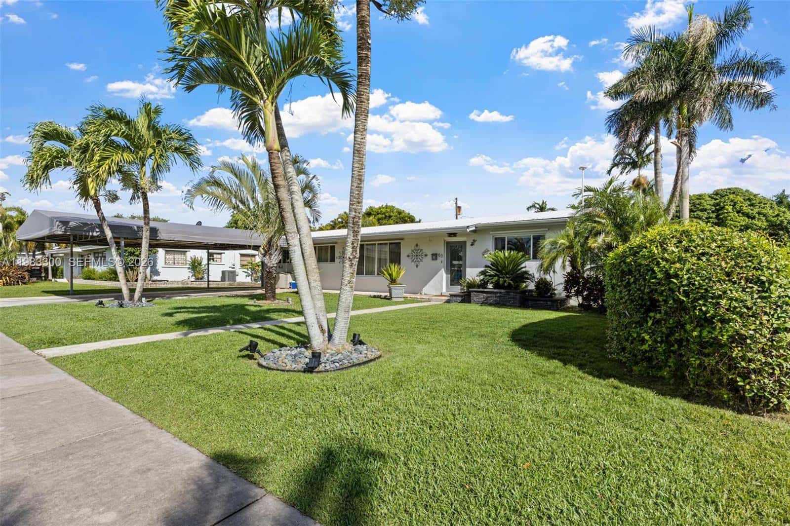53 NW 19th St, Homestead FL 33030